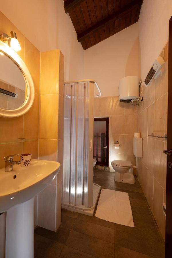 Agriturismo Di Sordiglio Casina Kültér fotó