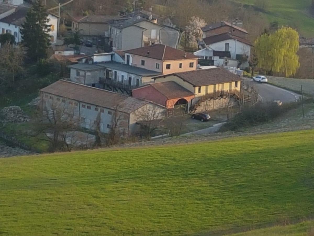 Agriturismo Di Sordiglio Casina Kültér fotó